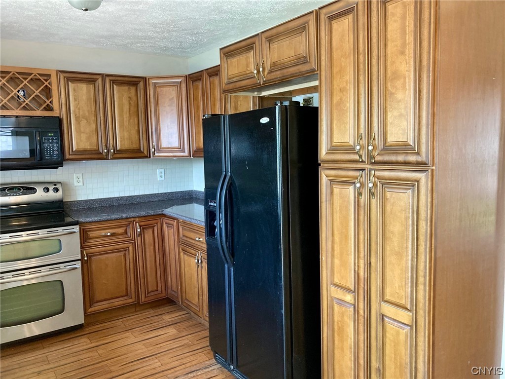 1378 County Rte 12 Schroeppel, NY 13132 - Photo 8 of 35 Kitchen