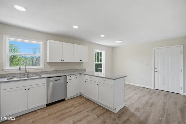$239,999 | 79 Dorado Bottom Road, Castlewood, VA 24224