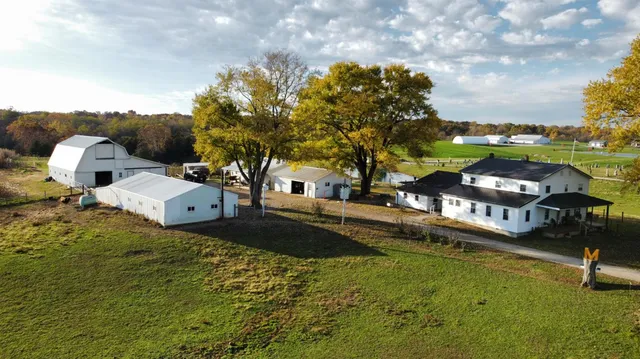 $399,900 | 10941 Bennington Pike, Vevay, IN 47043