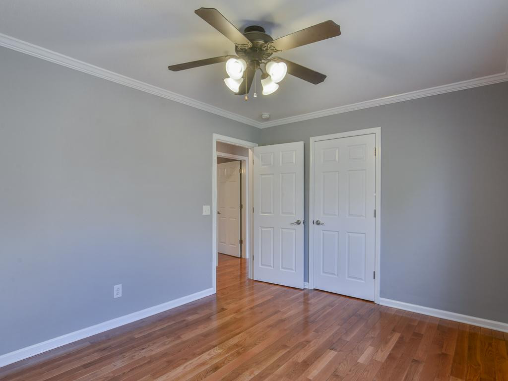 1005 Cherokee Road Johnson City, TN 37604 - Photo 19 of 35 Bedroom 3 looking to hall