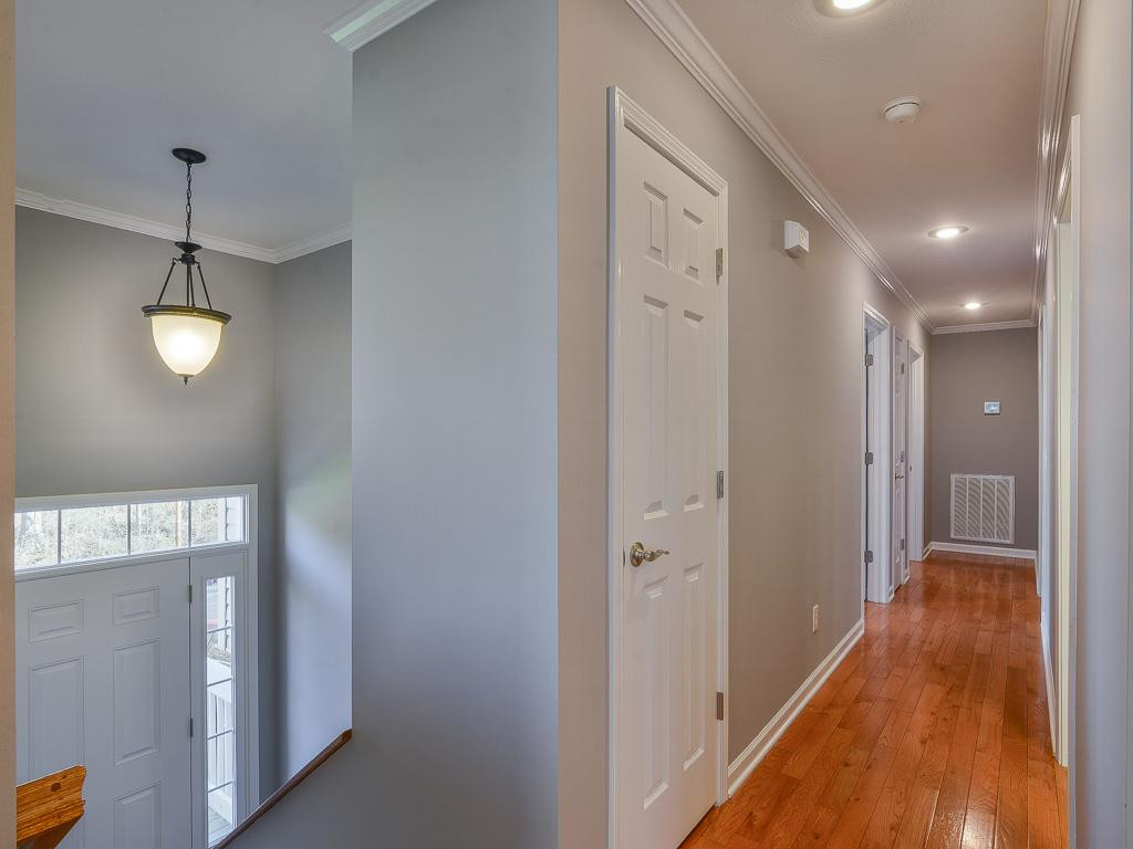 1005 Cherokee Road Johnson City, TN 37604 - Photo 35 of 35 Bedroom hall off living spc