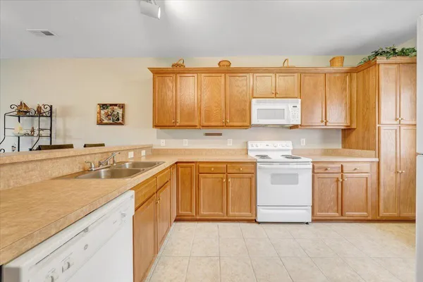 $415,000 | 1209 Mariners Way, Unit 66, Huddleston, VA 24104