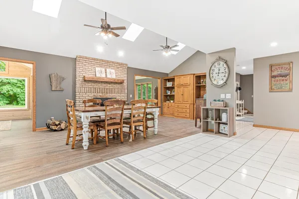 $899,200 | 5540 Timber Trail, Maple Plain, MN 55359