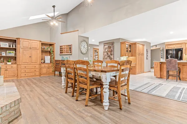 $899,200 | 5540 Timber Trail, Maple Plain, MN 55359