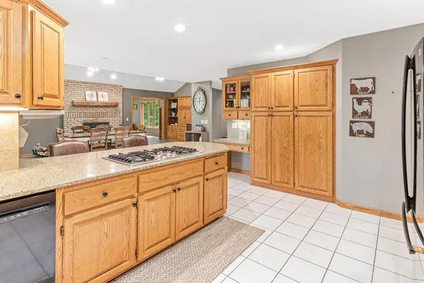 $899,200 | 5540 Timber Trail, Maple Plain, MN 55359