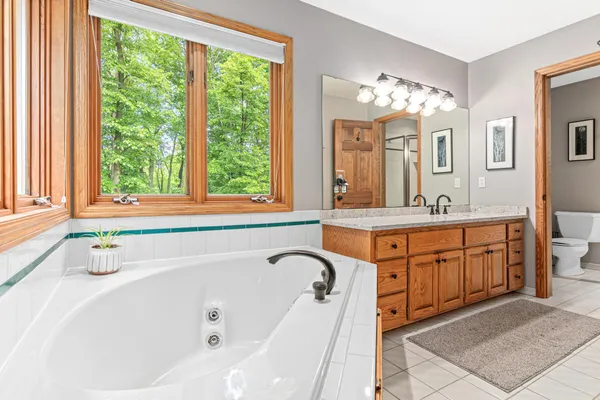 $899,200 | 5540 Timber Trail, Maple Plain, MN 55359