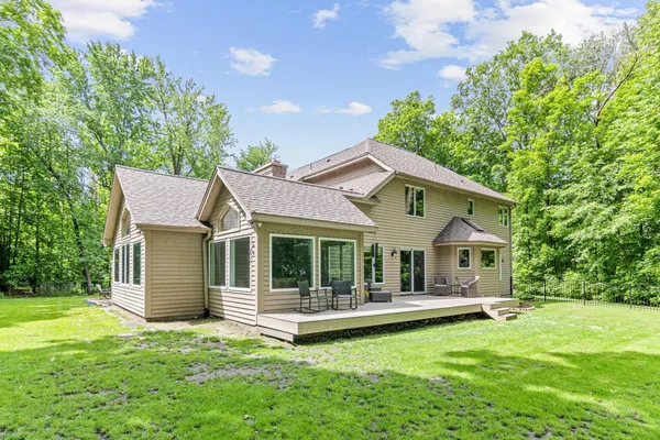 $899,200 | 5540 Timber Trail, Maple Plain, MN 55359