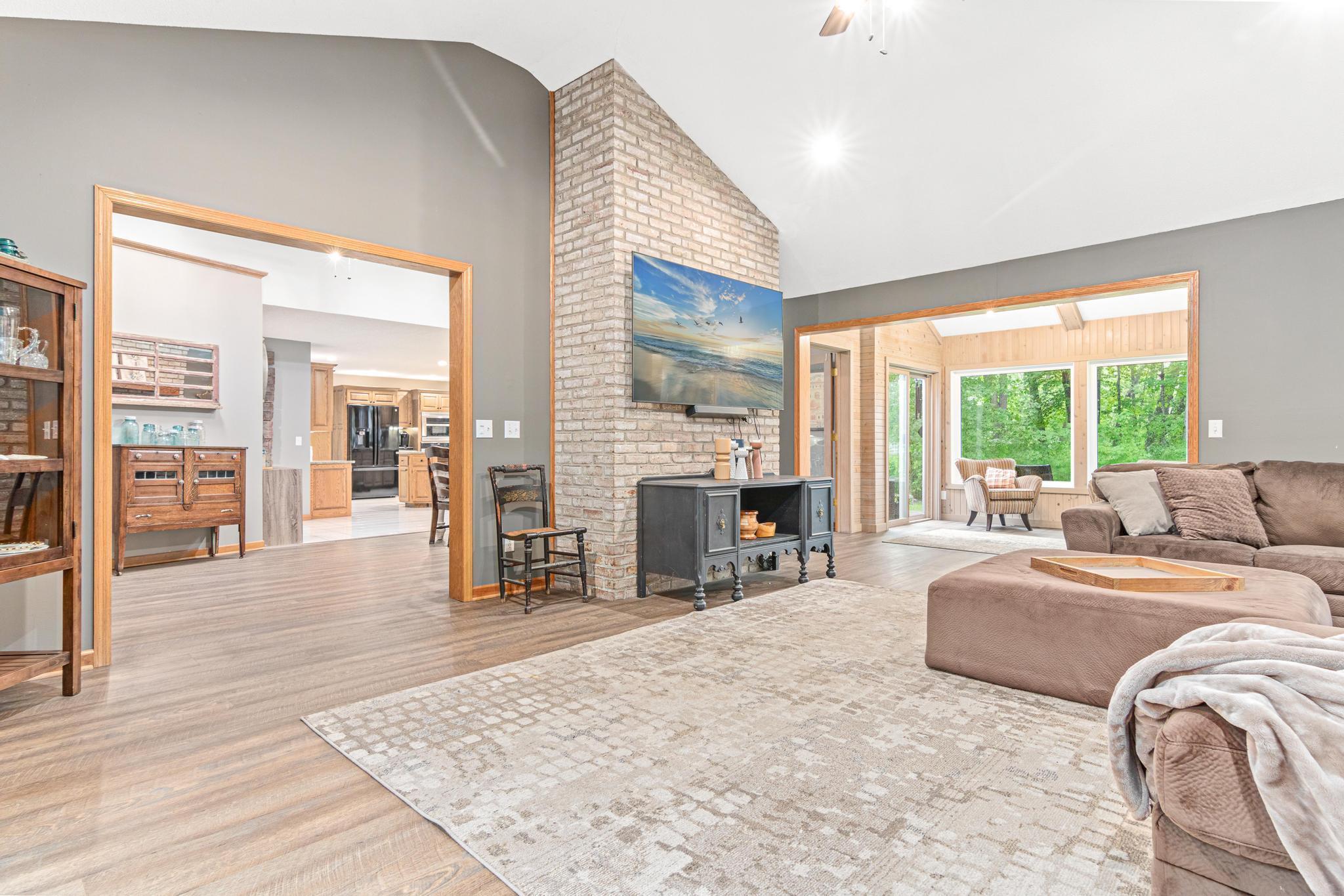 5540 Timber Trail Maple Plain, MN 55359 - Photo 5 of 41