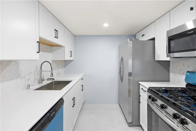 $269,999 | 1143 Hartford Avenue, Unit 4C, Johnston, RI 02919