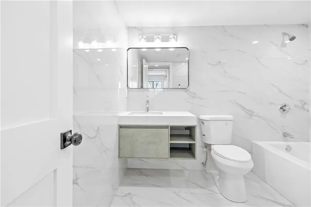 $269,999 | 1143 Hartford Avenue, Unit 4C, Johnston, RI 02919