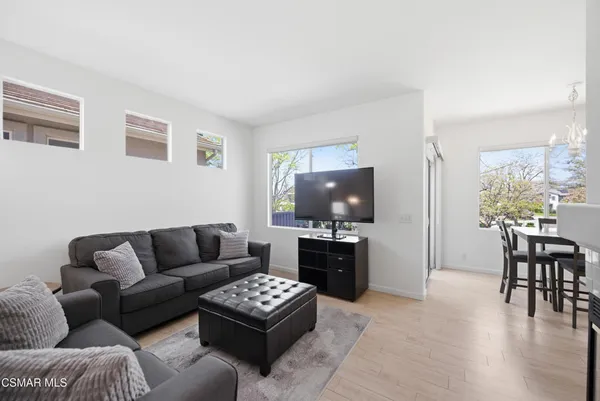 $739,999 | 173 Harpstone Lane, Unit 158, Simi Valley, CA 93065