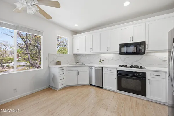 $739,999 | 173 Harpstone Lane, Unit 158, Simi Valley, CA 93065