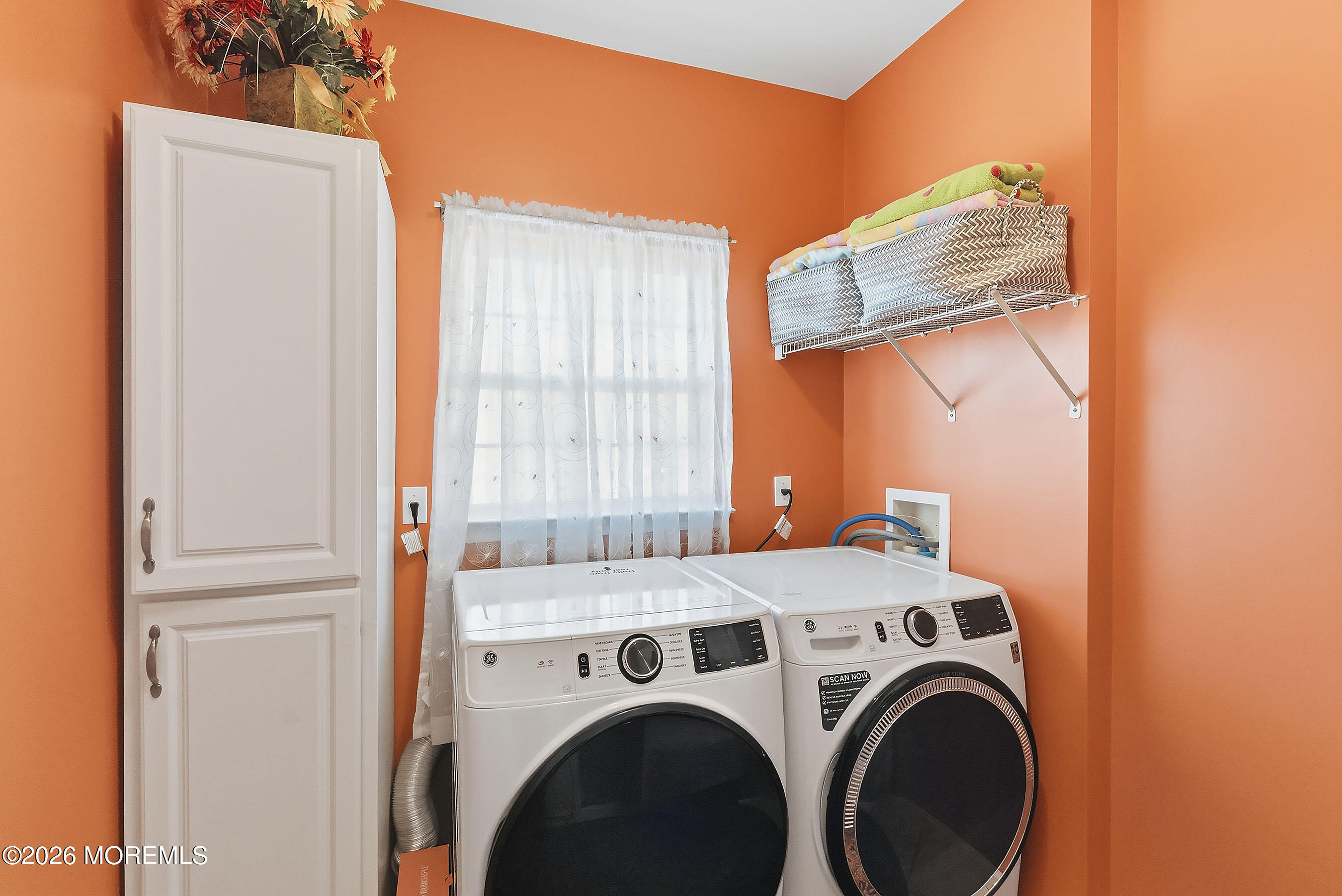 9 Kindling Way Jackson, NJ 08527 - Photo 19 of 33 a utility room with dryer and washer