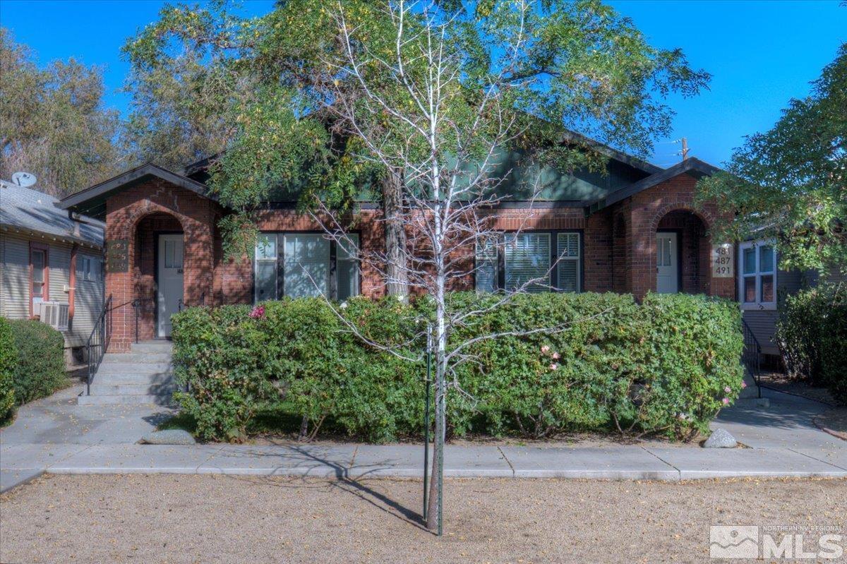 485 East 7th Street Reno, NV 89512 - Photo 2 of 31 front view of a house with a garden