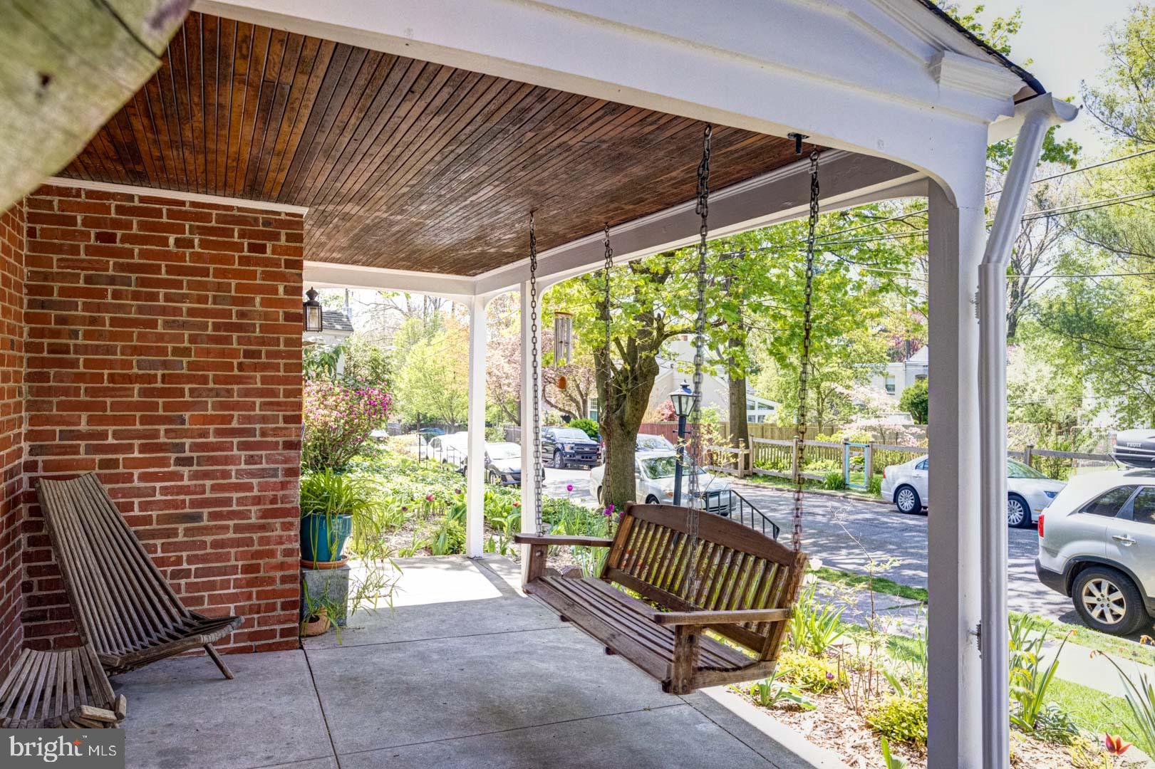 108 Hilltop Road Philadelphia, PA 19118 - Photo 2 of 26 Gallery Image 2
