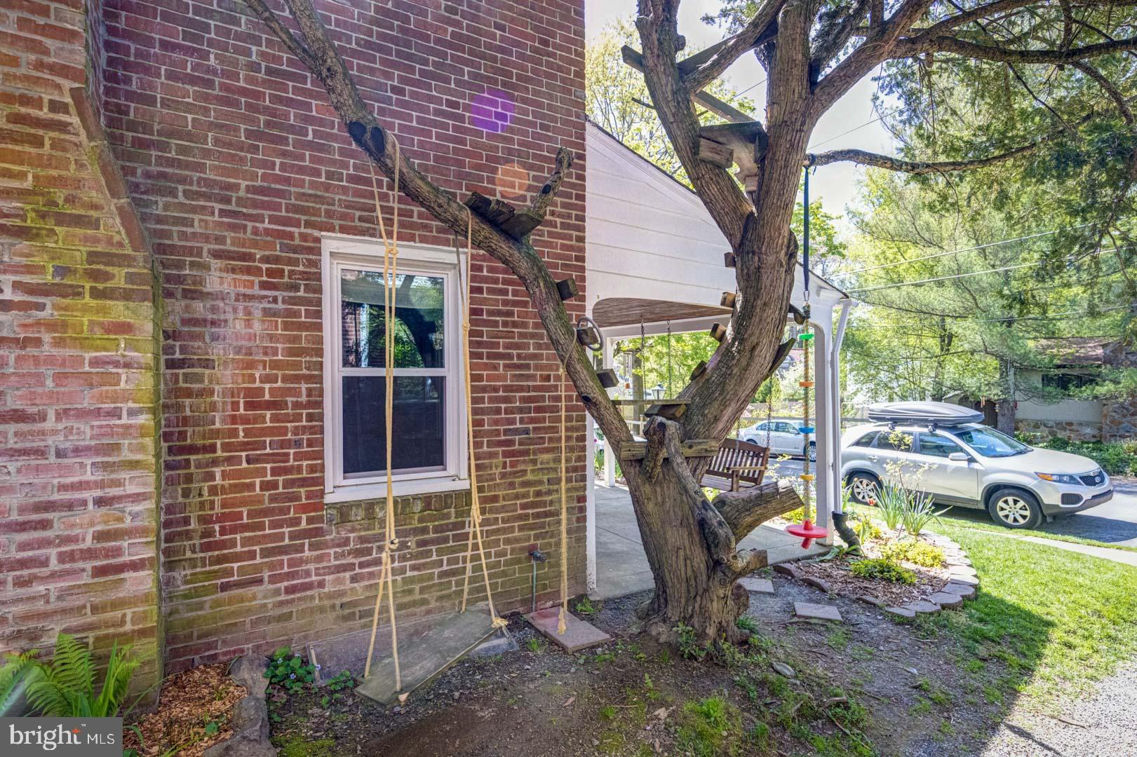 108 Hilltop Road Philadelphia, PA 19118 - Photo 25 of 26 Gallery Image 25