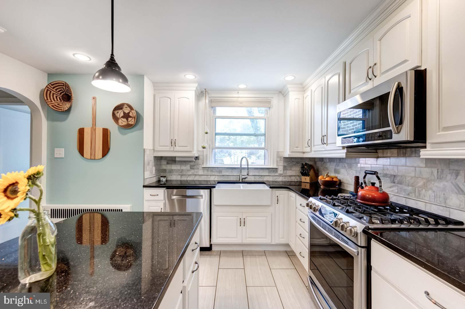 108 Hilltop Road Philadelphia, PA 19118 - Photo 8 of 26 Gallery Image 8