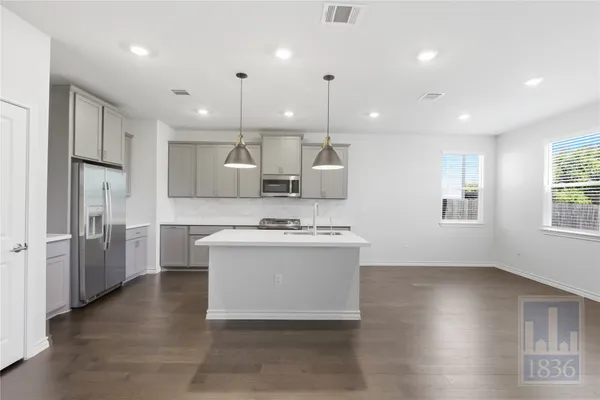 $3,200 | 5309 Jason Drive, Austin, TX 78723