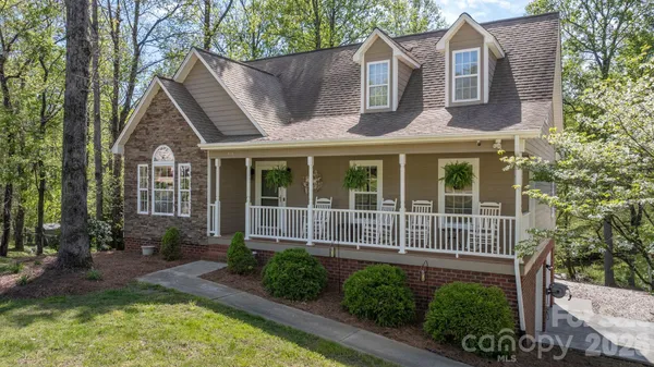 $389,500 | 104 Buck Shoals Circle, Hudson, NC 28638