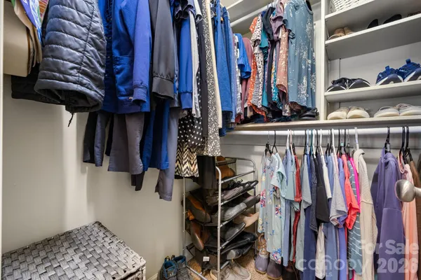 $389,500 | 104 Buck Shoals Circle, Hudson, NC 28638