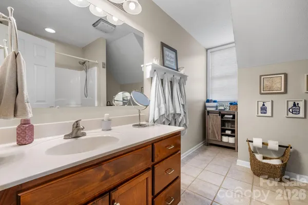 $389,500 | 104 Buck Shoals Circle, Hudson, NC 28638