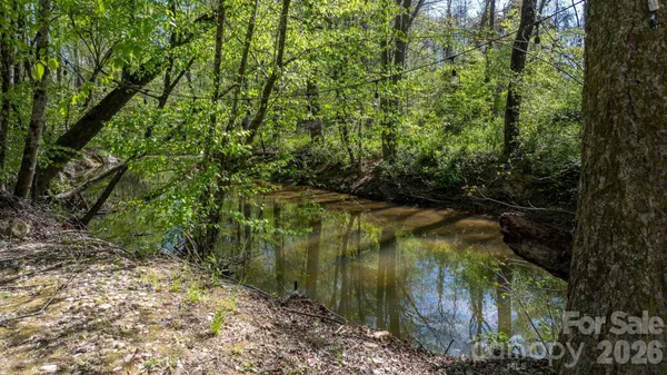 $389,500 | 104 Buck Shoals Circle, Hudson, NC 28638