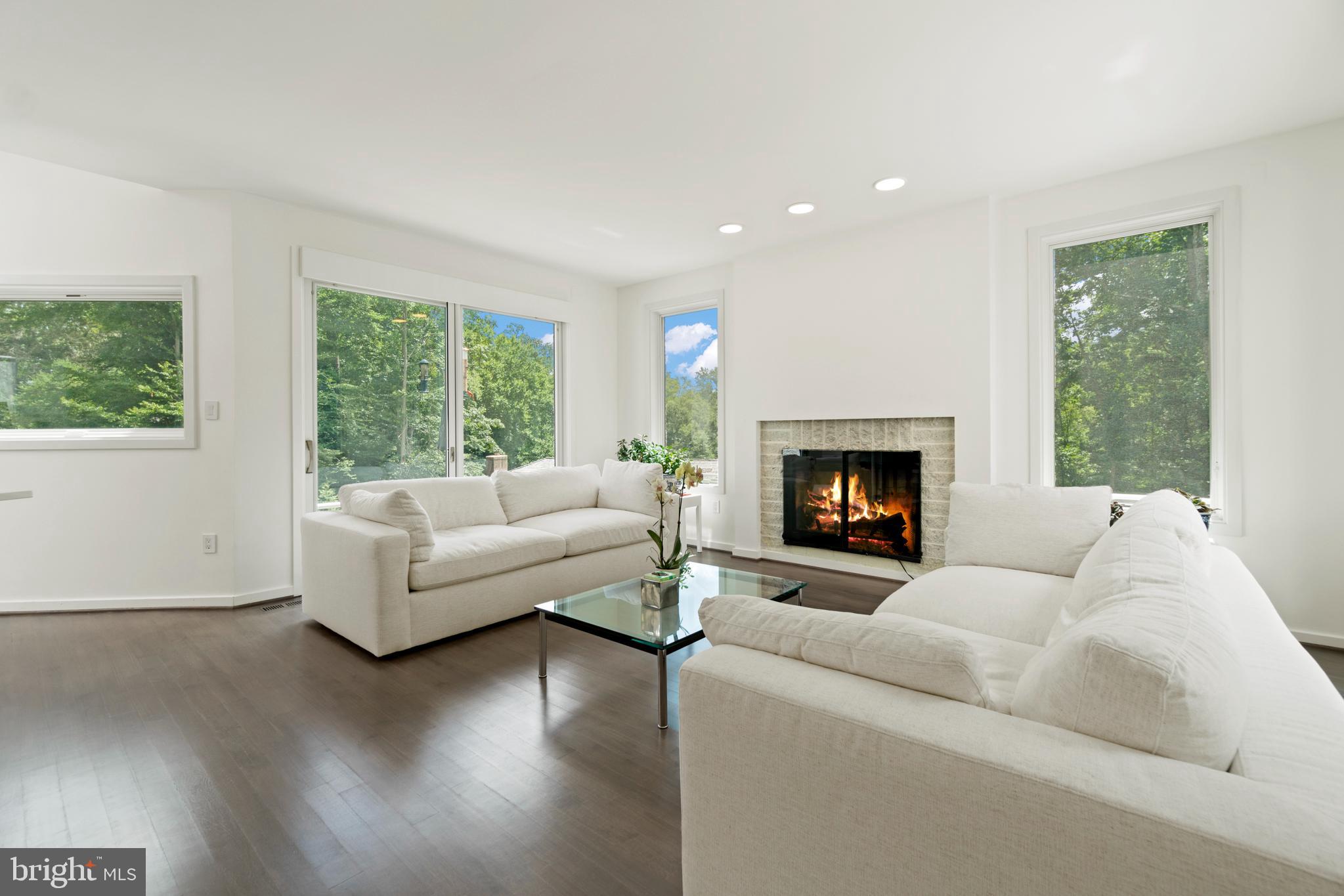 7545 Potomac Fall Road McLean, VA 22102 - Photo 22 of 56 Family room off of kitchen