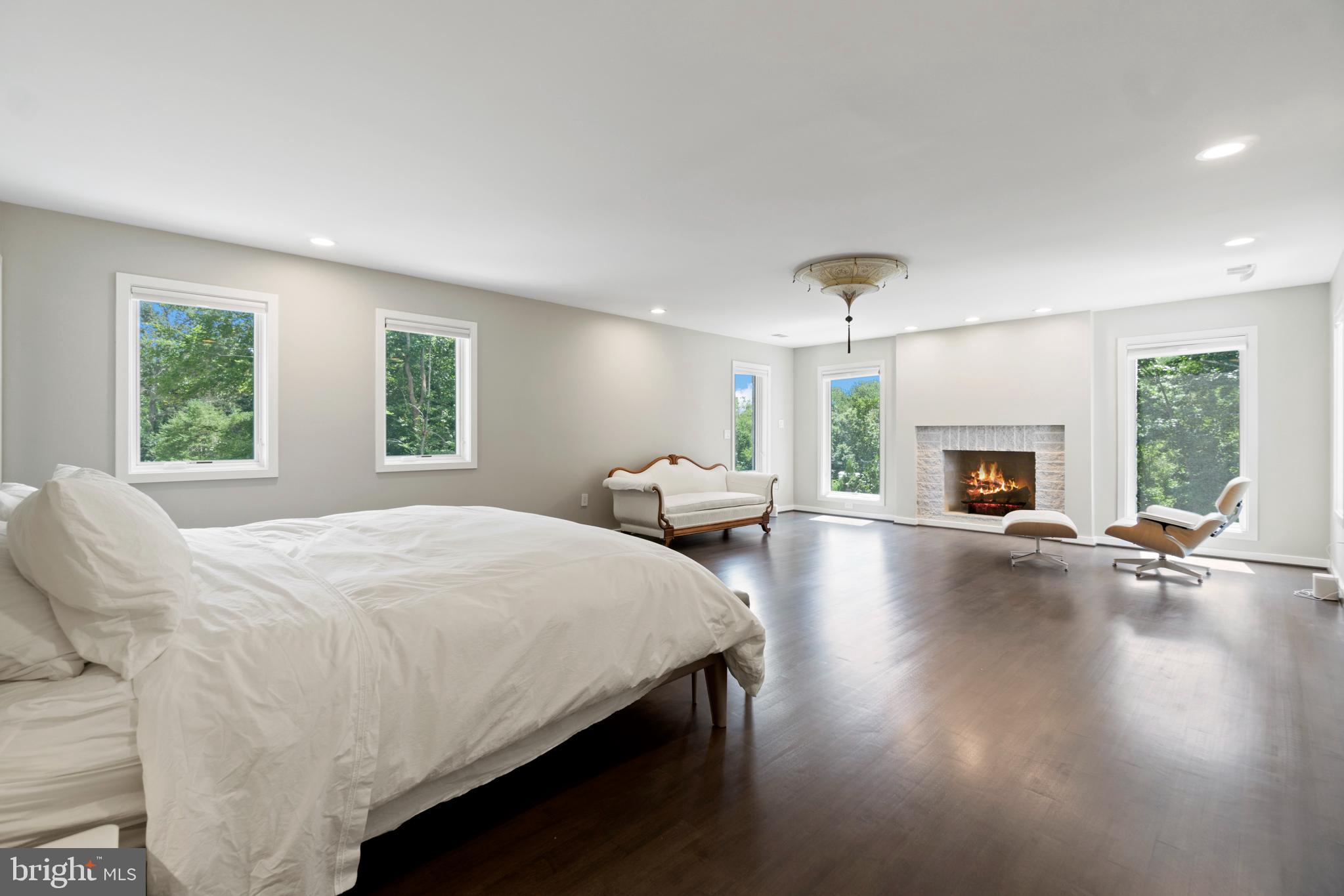 7545 Potomac Fall Road McLean, VA 22102 - Photo 24 of 56 Master bedroom w/fireplace