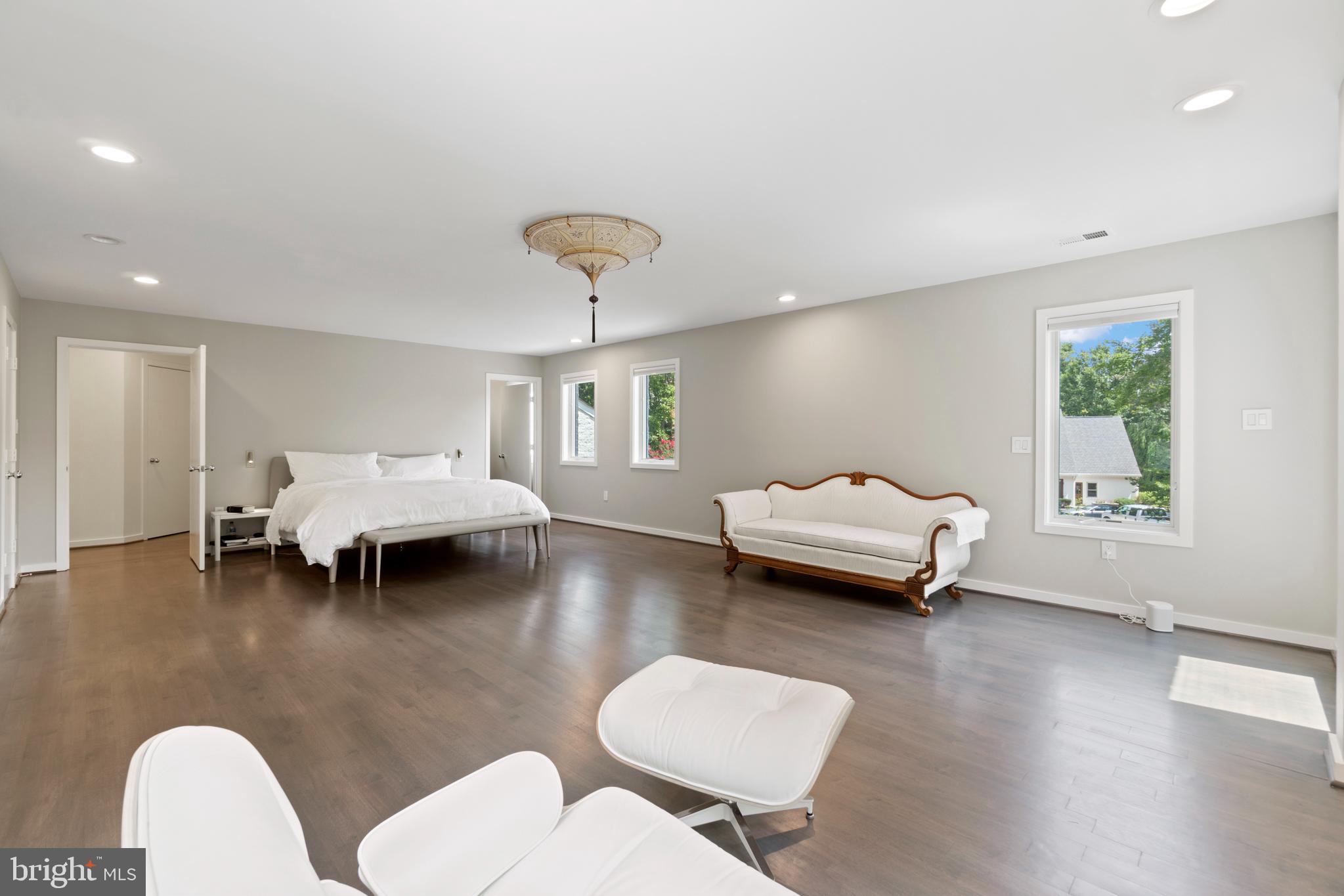 7545 Potomac Fall Road McLean, VA 22102 - Photo 27 of 56 Master bedroom with sitting area