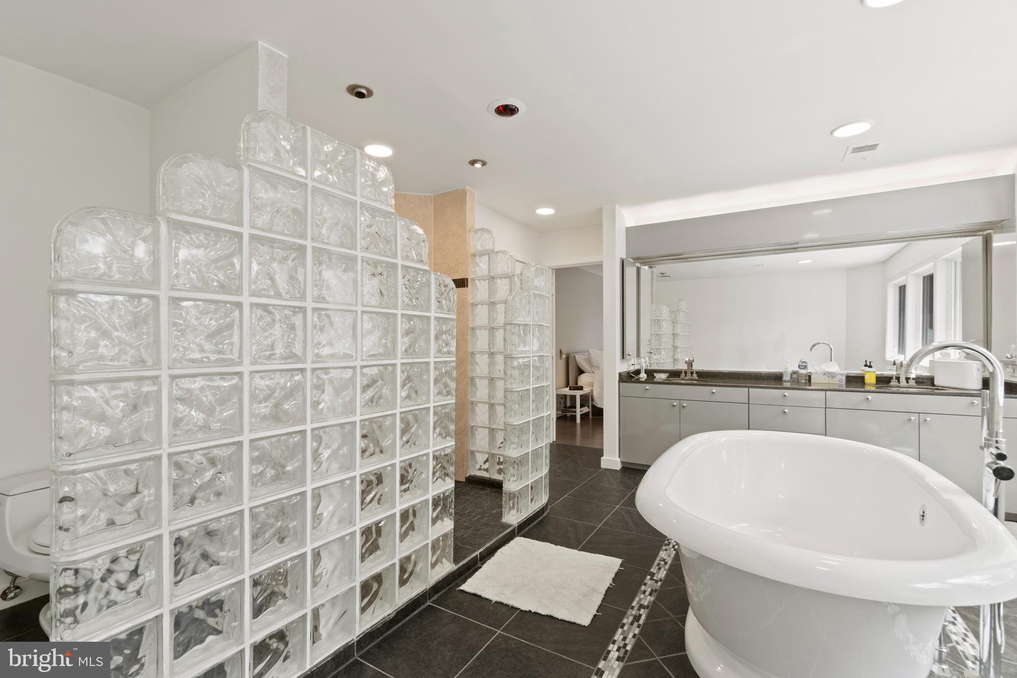 7545 Potomac Fall Road McLean, VA 22102 - Photo 30 of 56 Master bathroom