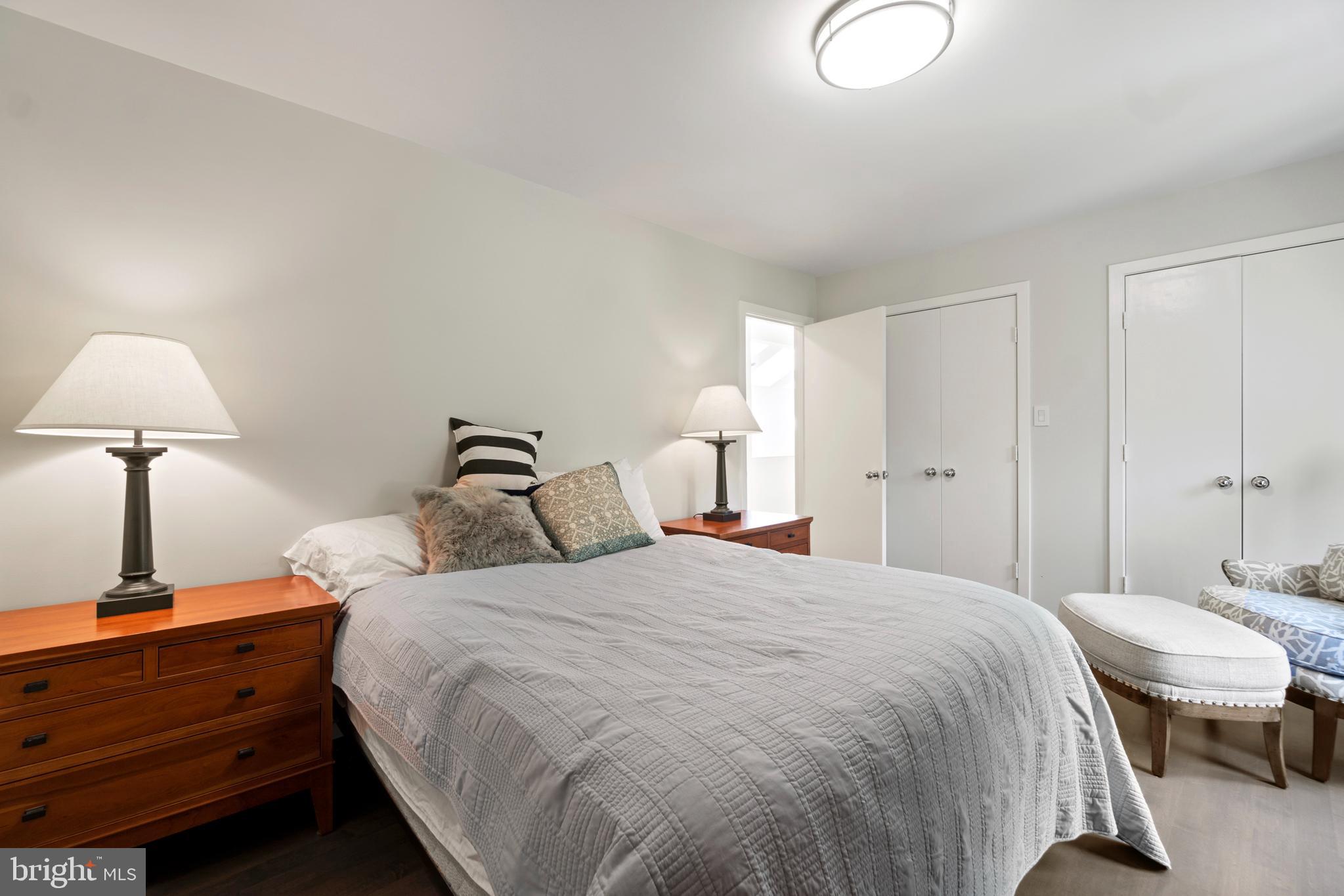 7545 Potomac Fall Road McLean, VA 22102 - Photo 36 of 56 Bedroom 3 w/en suite bathroom