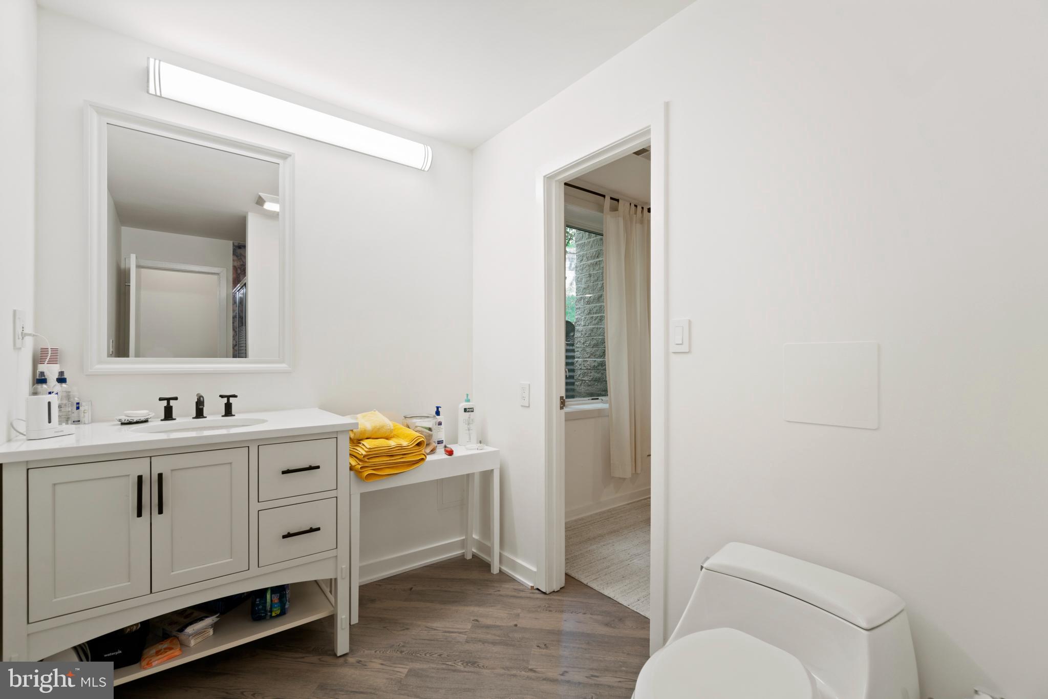 7545 Potomac Fall Road McLean, VA 22102 - Photo 46 of 56 Bathroom for bedroom 5