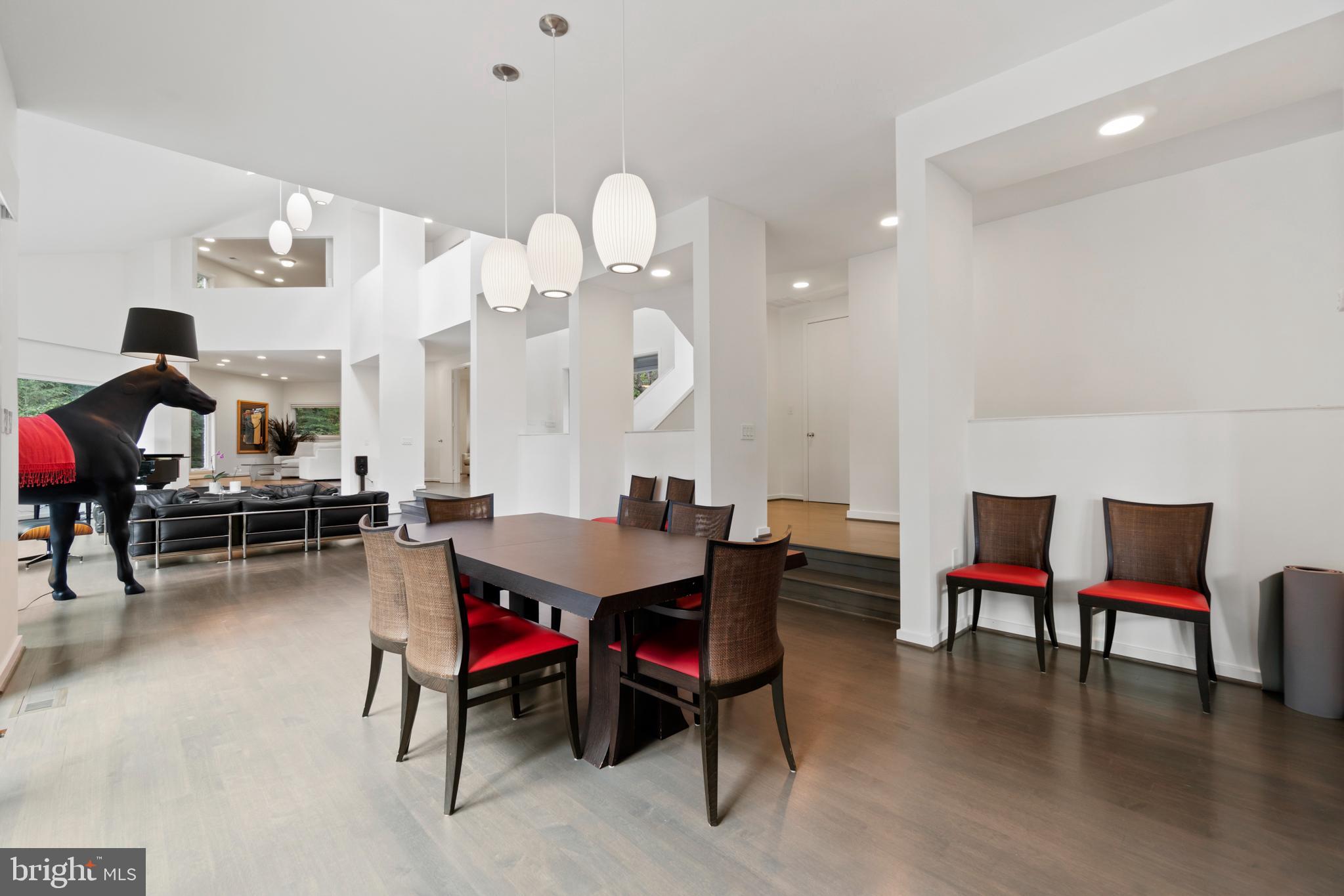 7545 Potomac Fall Road McLean, VA 22102 - Photo 9 of 56 Dining room