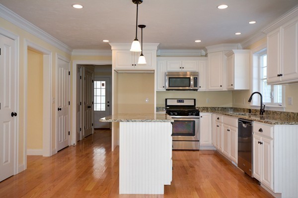 68 Horse Pond Road Shirley, MA 01464 - Photo 8 of 30 Gallery Image 8