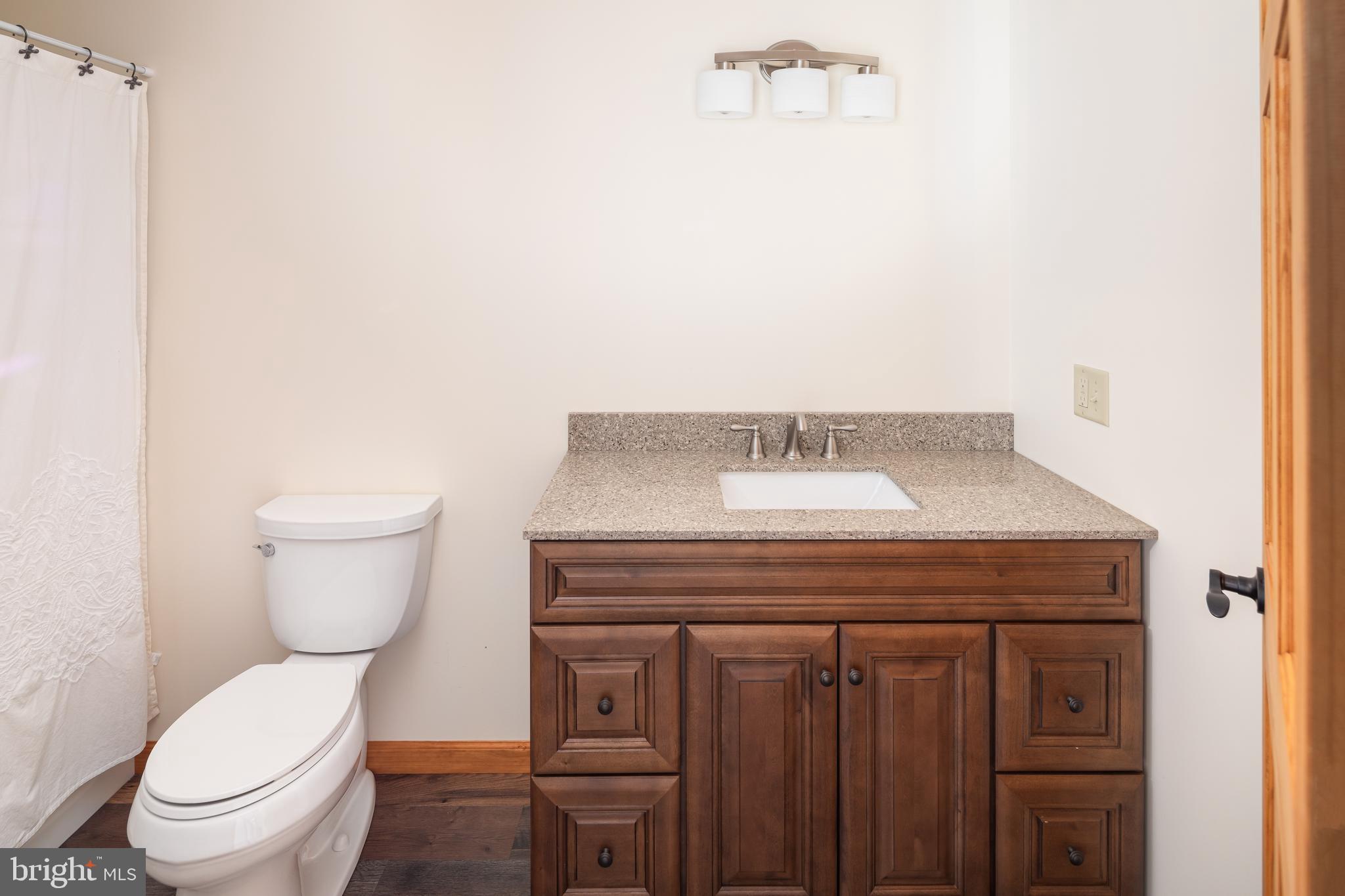 4105 Edges Mill Road Downingtown, PA 19335 - Photo 49 of 60 Full Hallway Bathroom