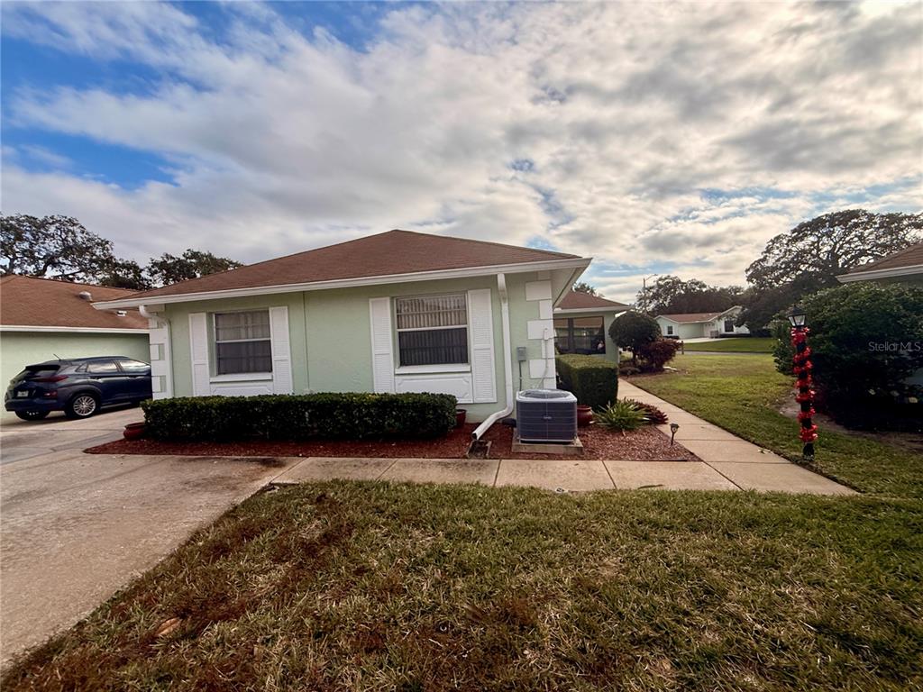 8350 High Point Circle, Unit 3 Port Richey, FL 34668 - Photo 2 of 32