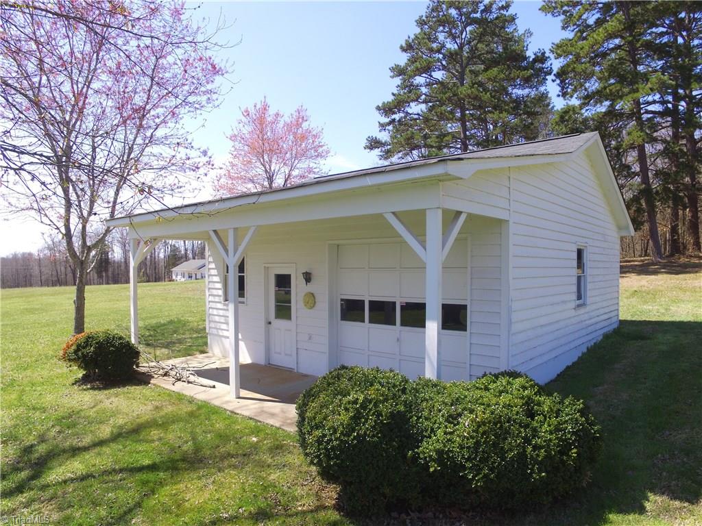1119 Farmington Road Mocksville, NC 27028 - Photo 5 of 18 Gallery Image 5