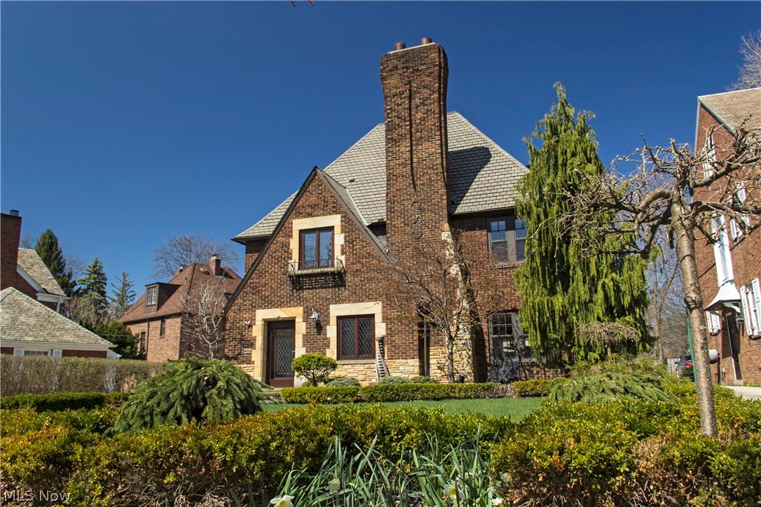 17611 Berwyn Road Cleveland, OH 44120 - Photo 1 of 17 Welcome to 17611 Berwyn Road, Shaker Heights, Ohio