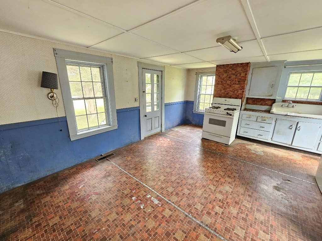 289 North Avenue Rochester, MA 02770 - Photo 23 of 24