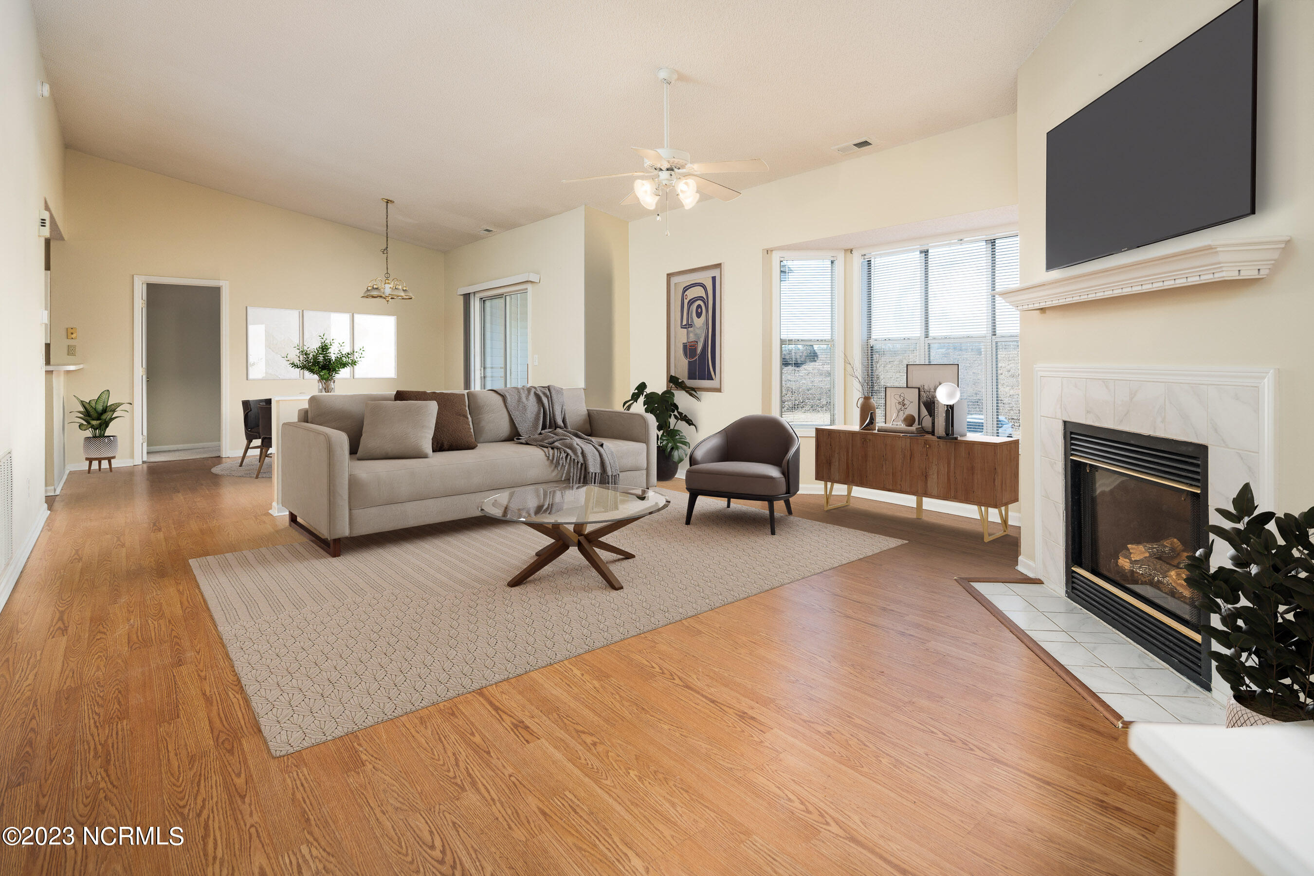 519 Spring Forest Road, Unit H Greenville, NC 27834 - Photo 4 of 25 Living Room (virtual)