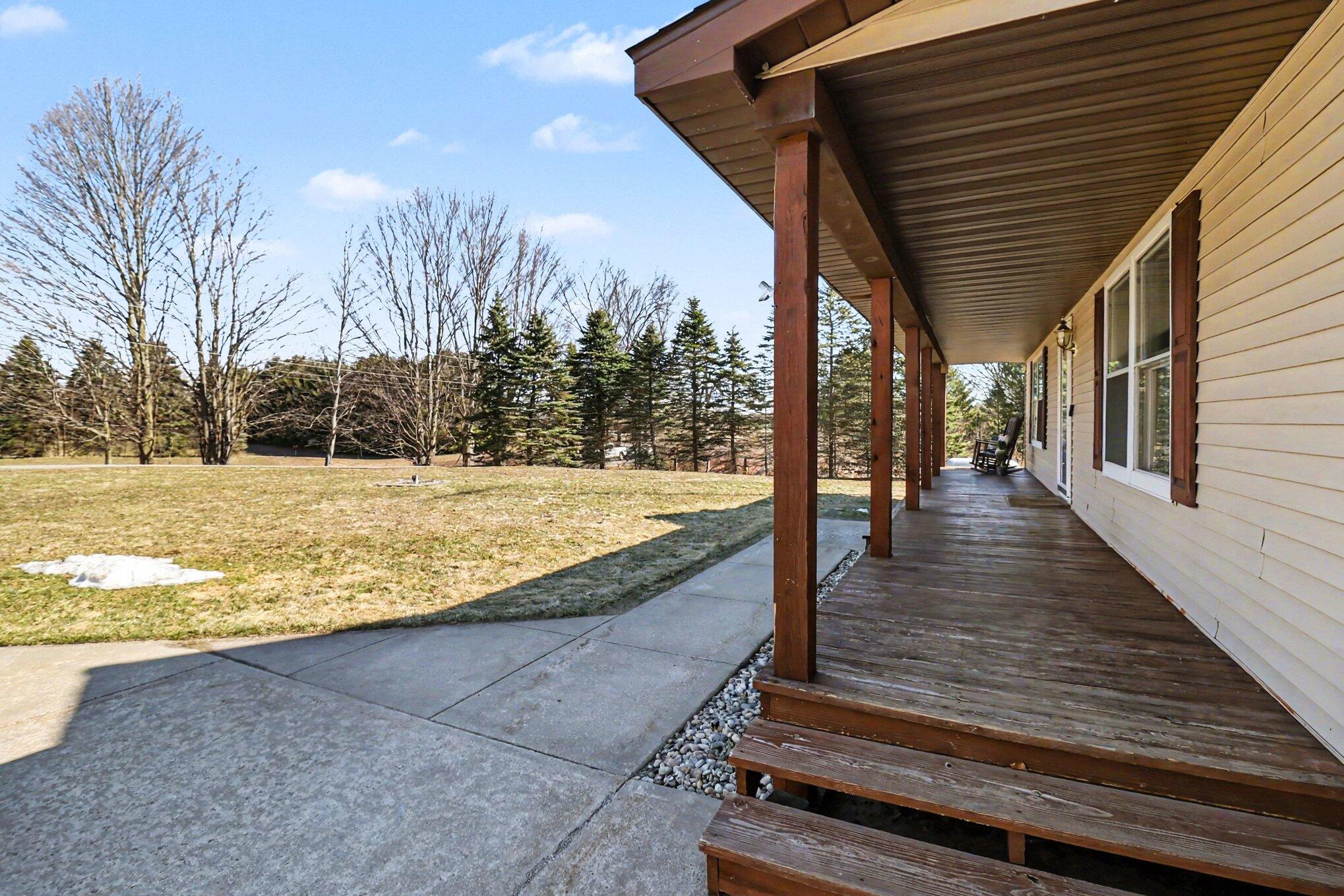 619 South Amber Road Scottville, MI 49454 - Photo 9 of 41 Front porch