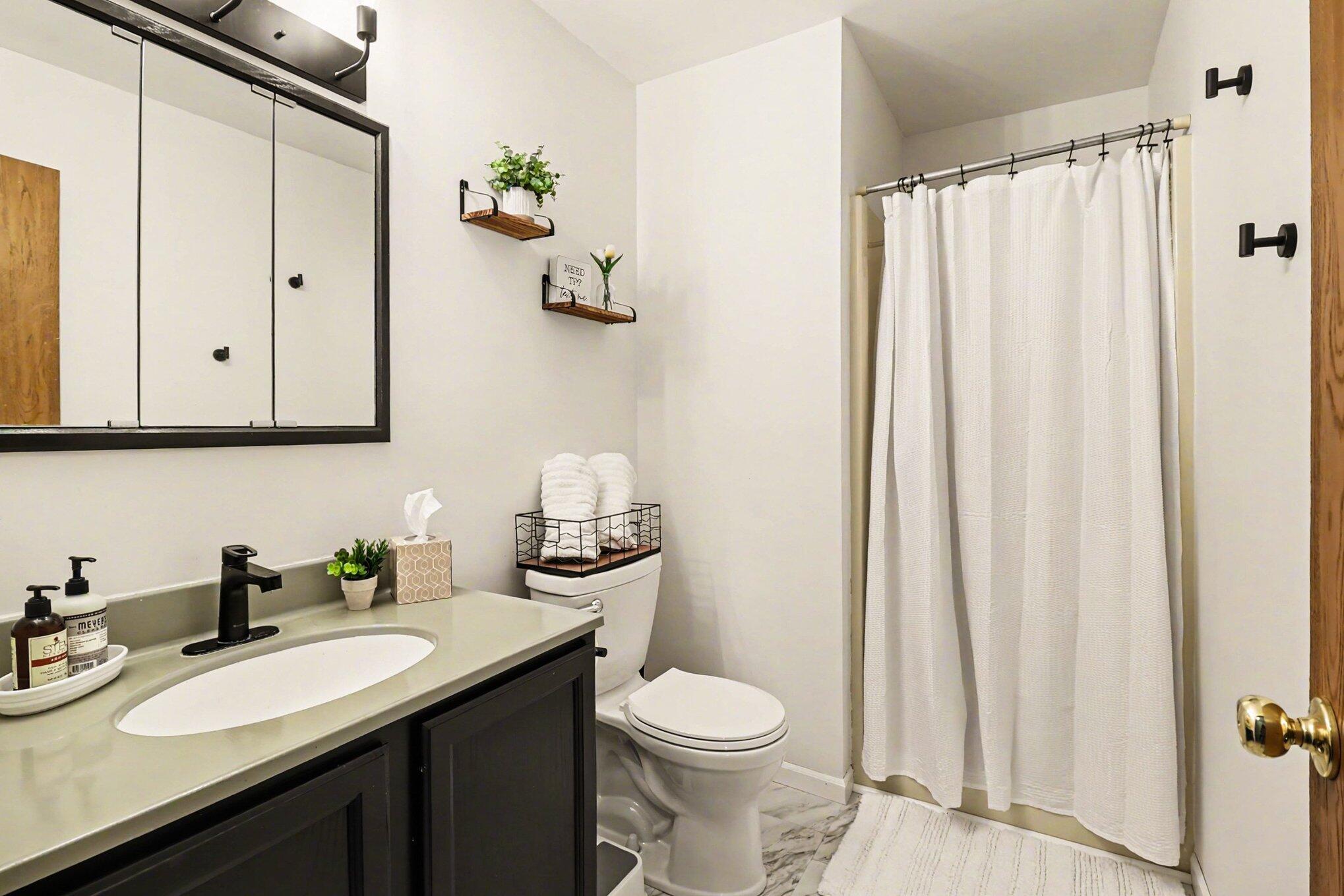 619 South Amber Road Scottville, MI 49454 - Photo 21 of 41 Bathroom 2 Main Level