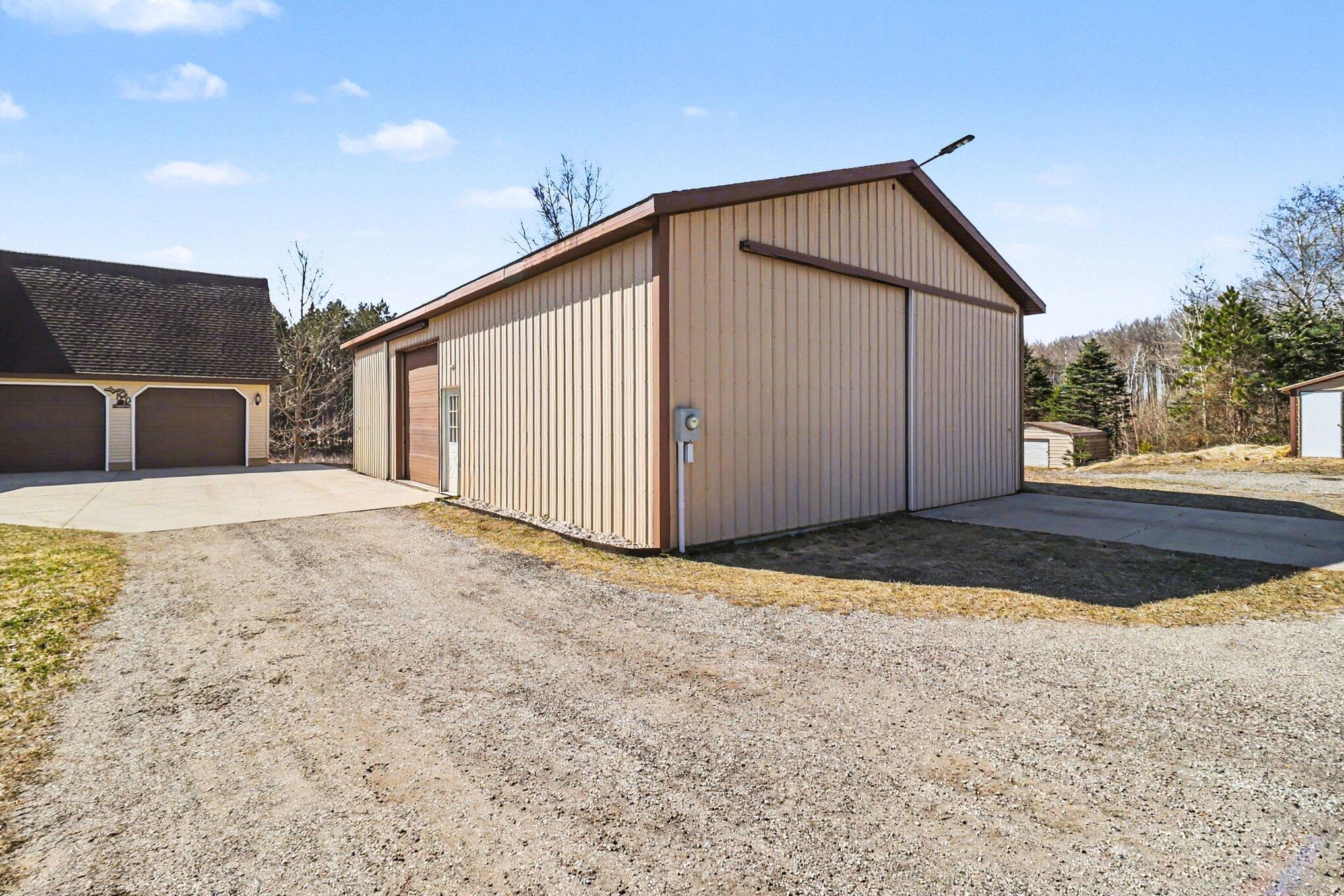 619 South Amber Road Scottville, MI 49454 - Photo 5 of 41 32 x 48 Pole Barn