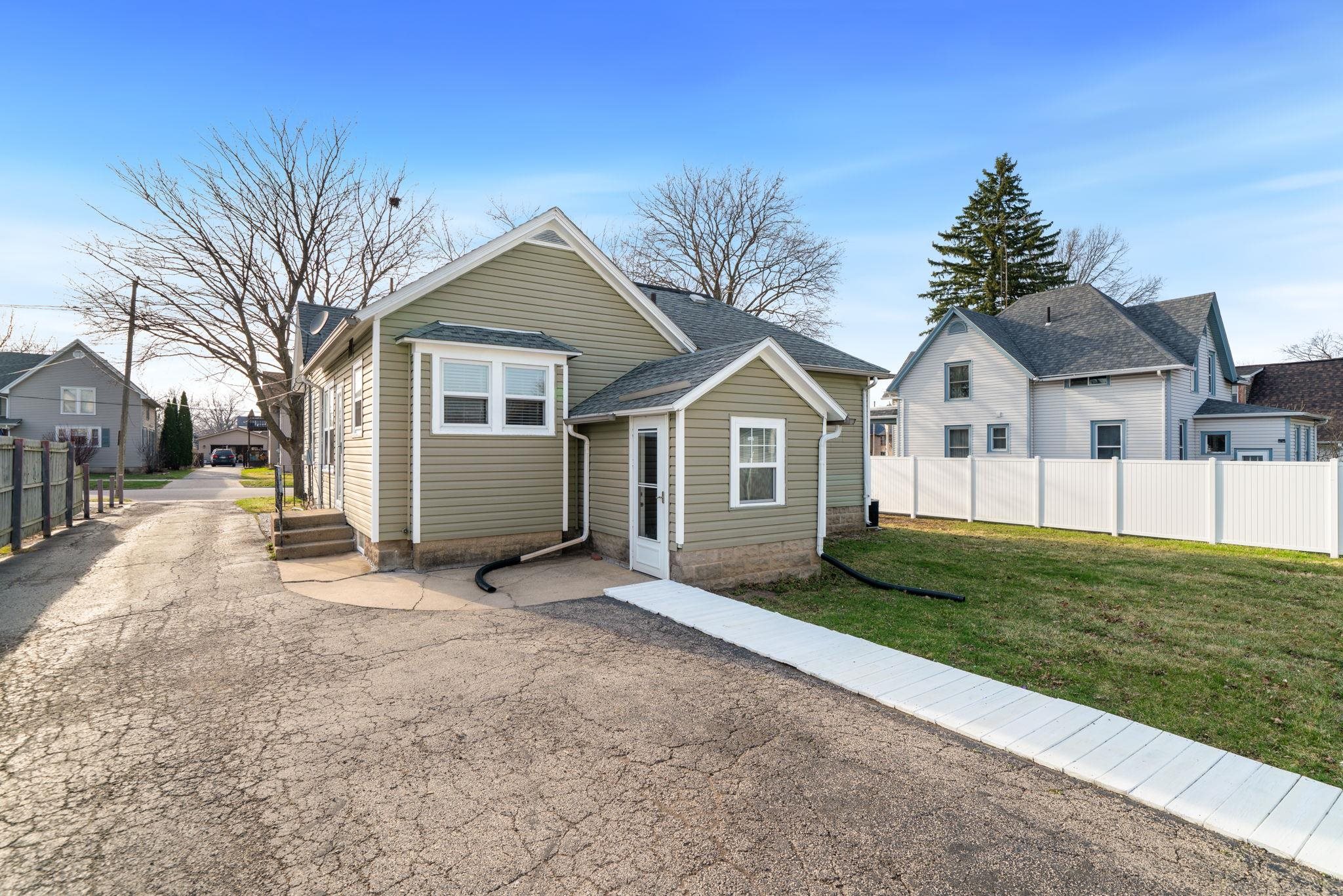 1208 Whitney Boulevard Belvidere, IL 61008 - Photo 28 of 34