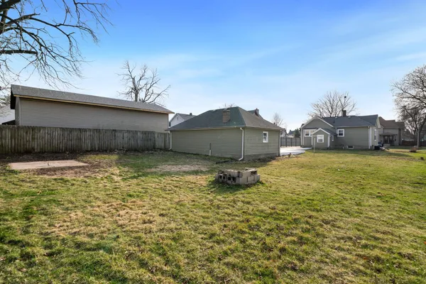 $215,000 | 1208 Whitney Boulevard, Belvidere, IL 61008