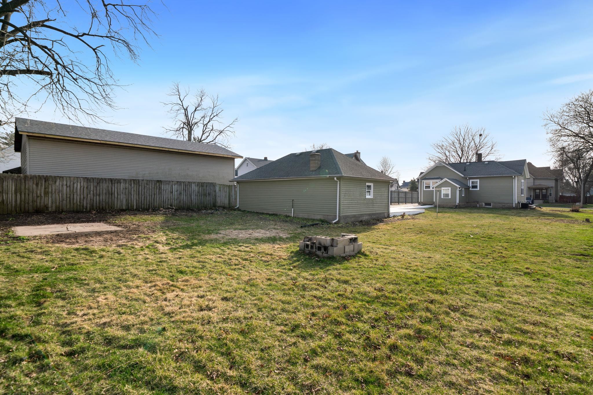 1208 Whitney Boulevard Belvidere, IL 61008 - Photo 32 of 34