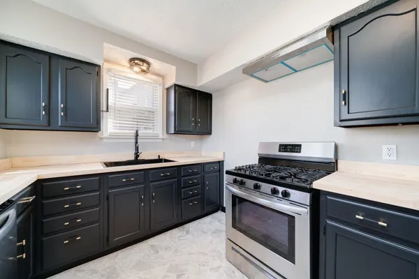 $215,000 | 1208 Whitney Boulevard, Belvidere, IL 61008