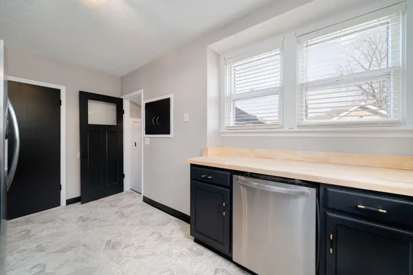 $215,000 | 1208 Whitney Boulevard, Belvidere, IL 61008