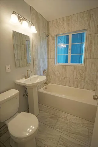 $2,495 | 1424 East Park Circle, Tampa, FL 33604