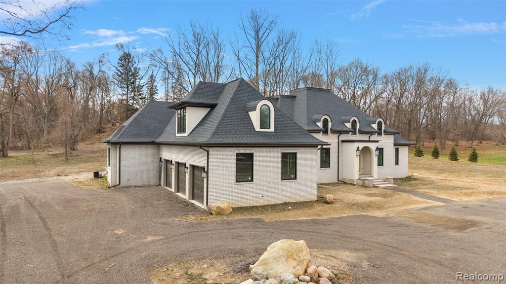 5560 Sheldon Road Rochester, MI 48306 - Photo 8 of 10